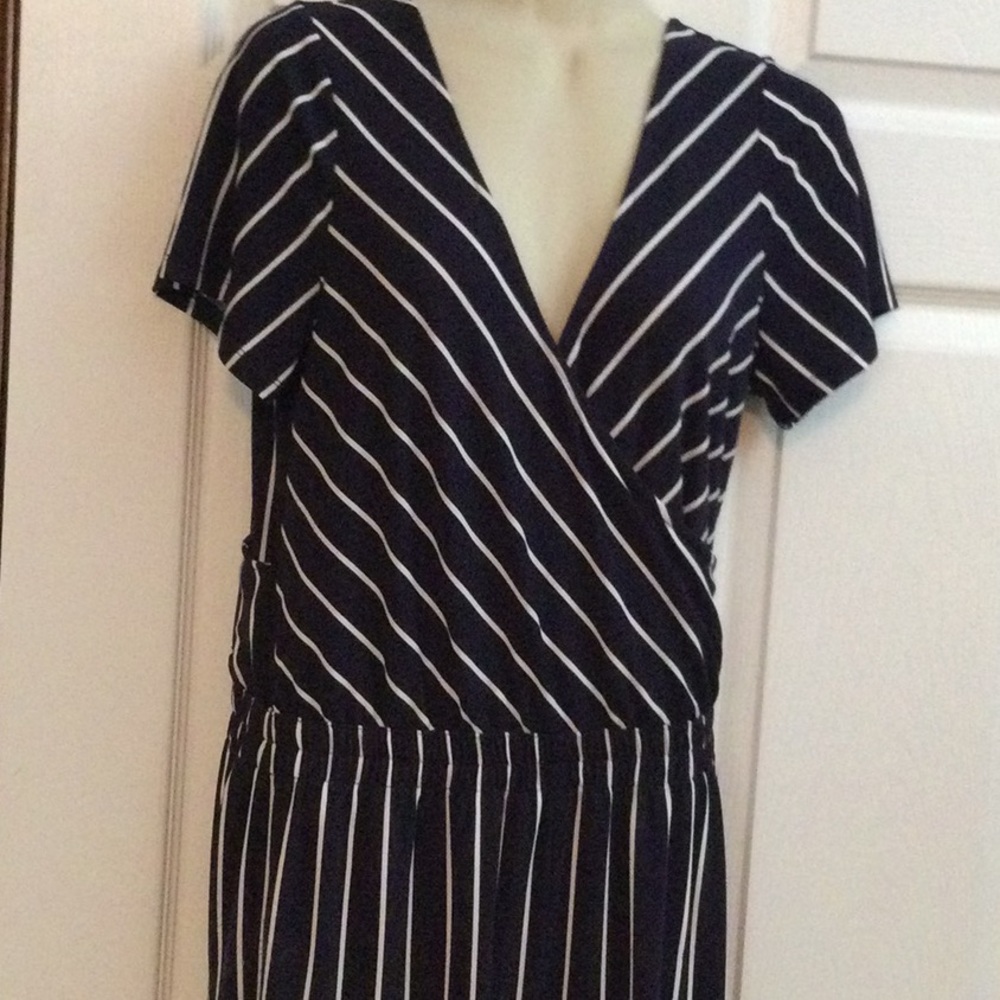 Express Jumpsuit - Picture 2 of 5